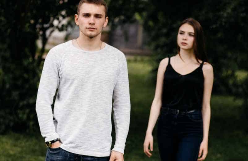 Homme en couple attiré par une autre femme : les signes qui ne trompent pas-Bascos Rencontre