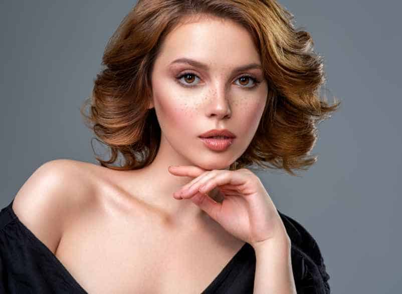 Idée de coupe de cheveux pour femme à visage rond : les styles qui affinent-Bascos Rencontre